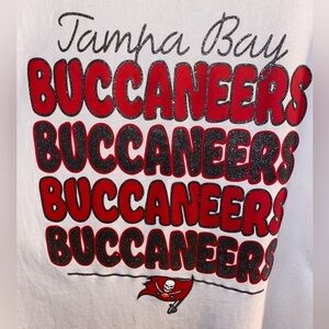 NFL Women’s Tampa Bay Buccaneers Short Sleeve Tee